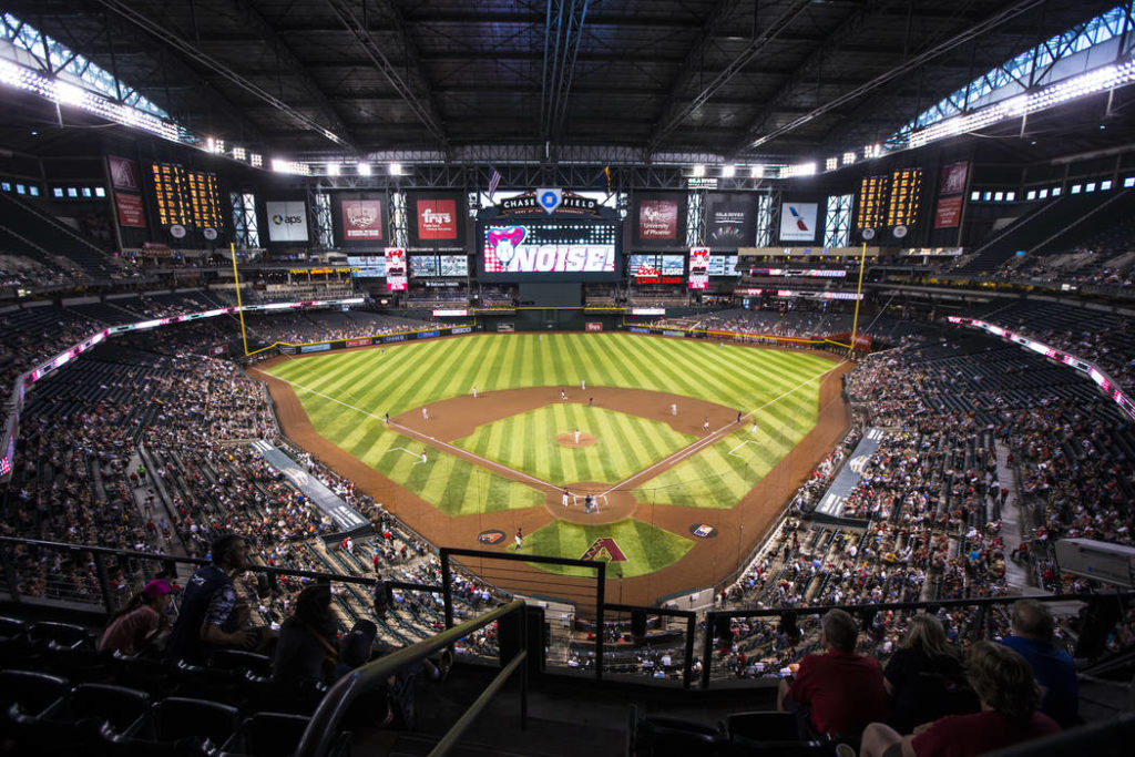 Arizona Diamondbacks Chase Field 1 1024x683 - Arizona Diamondbacks hacen recorte de personal por la pandemia