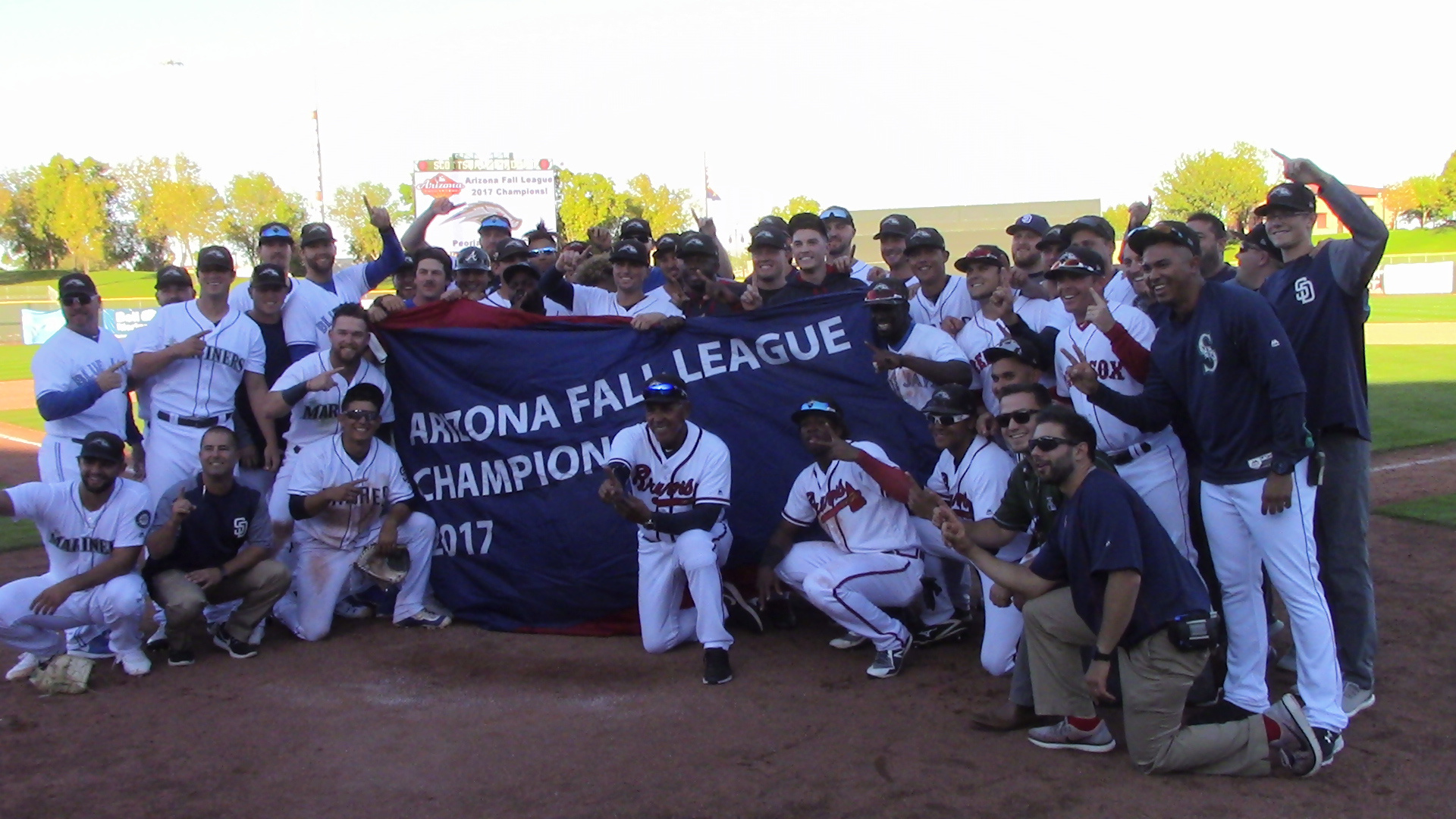wp image 3858 - Latinos ayudan a Peoria a conquistar el título de la Liga Otoñal de Arizona