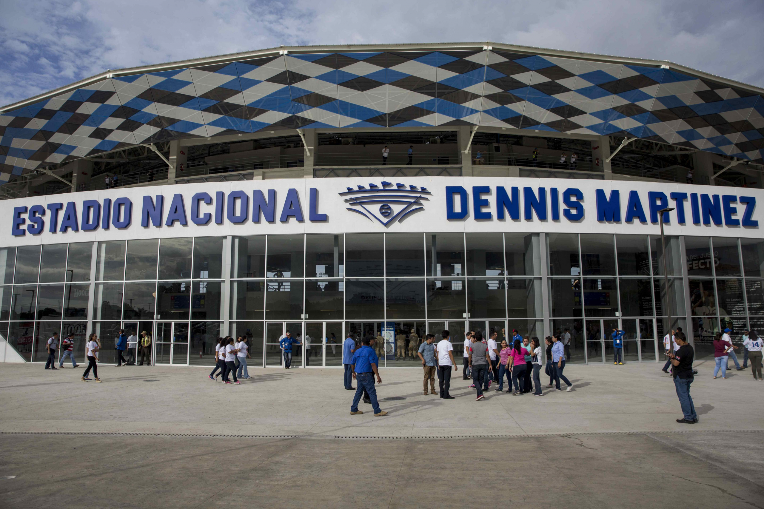 wp image 4050 scaled - El presidente Ortega inaugura el estadio de béisbol ante unas 15.000 personas