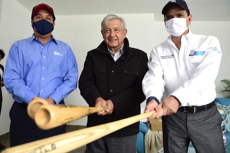 AMLO - Presidente de México, asegura que el beisbol es pasión infinita al respecto de la SM