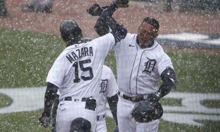 Detroit vs Cleveland 450x270 - Día Inaugural con nieve, frío y mucho beisbol