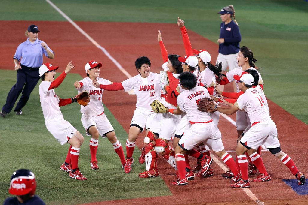 japan softball olympic gold - Japón se cuelga la medalla de oro en softball