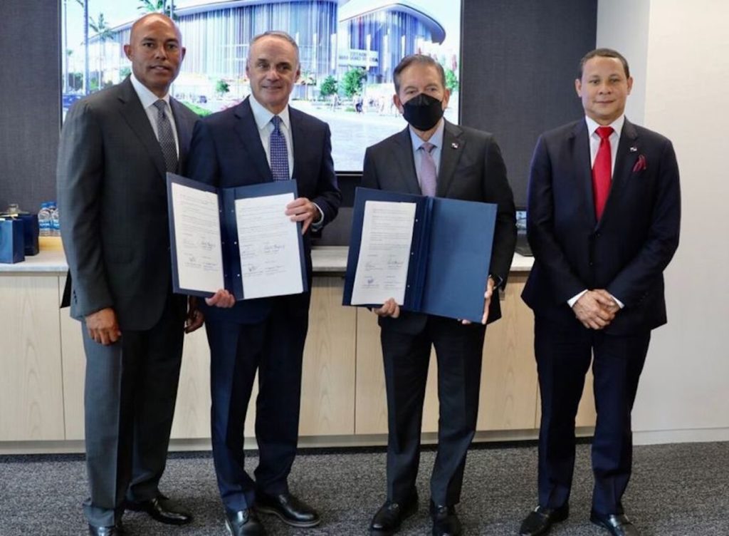 Acuerdo 5 1024x752 - Panamá será punta de lanza para MLB en desarrollo
