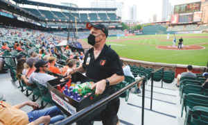 Ballpark workers 300x180 - MLB crea fondo para trabajadores de estadios